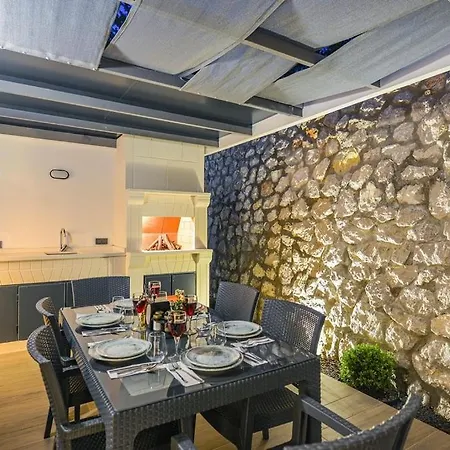 Villa Luxury With Private Pool In Oeluedeniz, Fethiye