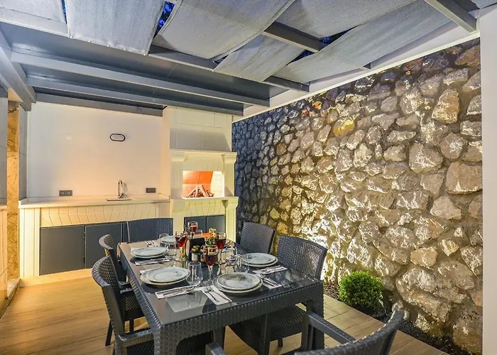 Villa Luxury With Private Pool In Oeluedeniz, Fethiye