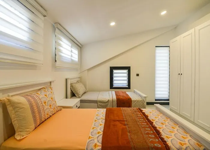 Luxury With Private Pool In Oeluedeniz, Villa Fethiye