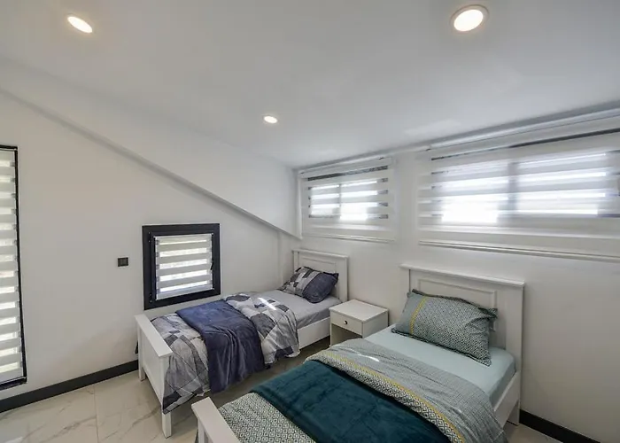 Villa Luxury With Private Pool In Oeluedeniz, *