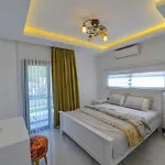 Luxury With Private Pool In Oeluedeniz, Willa