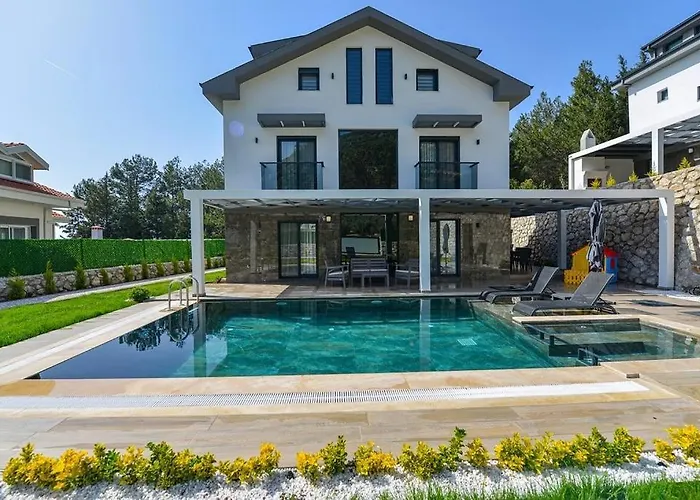 Luxury With Private Pool In Oeluedeniz, * Fethiye