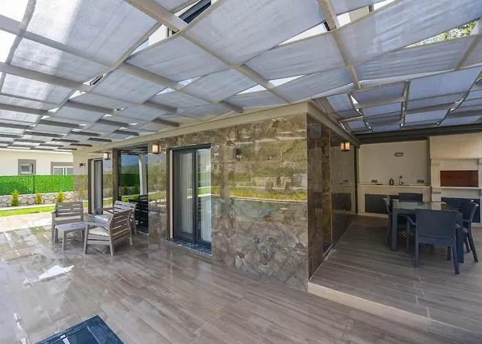 Luxury With Private Pool In Oeluedeniz, Fethiye
