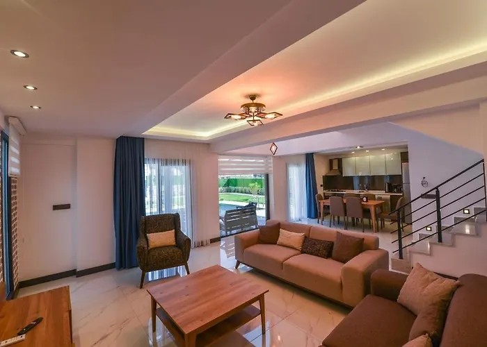 Luxury With Private Pool In Oeluedeniz, *