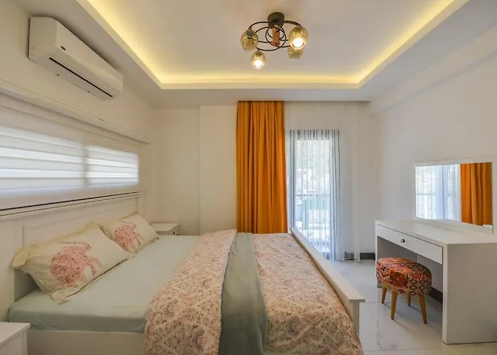 Luxury With Private Pool In Oeluedeniz, *