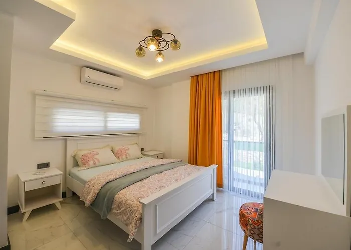 Vila Luxury With Private Pool In Oeluedeniz, *