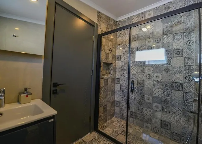 Luxury With Private Pool In Oeluedeniz, Vila Fethiye